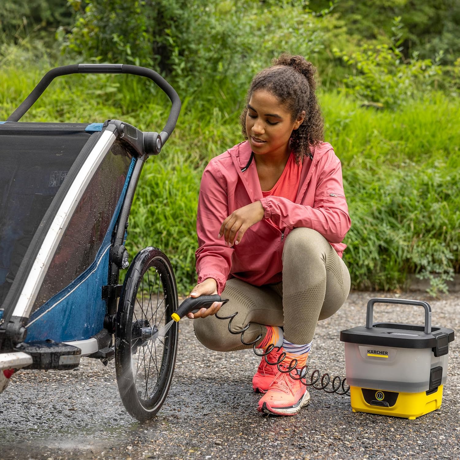 Kärcher Mobile Outdoor Cleaner OC 4, Fördermenge: 2 l/min, Gewicht: 3,1 kg, Wassertank: 8 l, Lithium-Ionen-Akku, Spiralschlauch, Gerätefilter, Abnehmbarer Wassertank, schonender Niederdruck