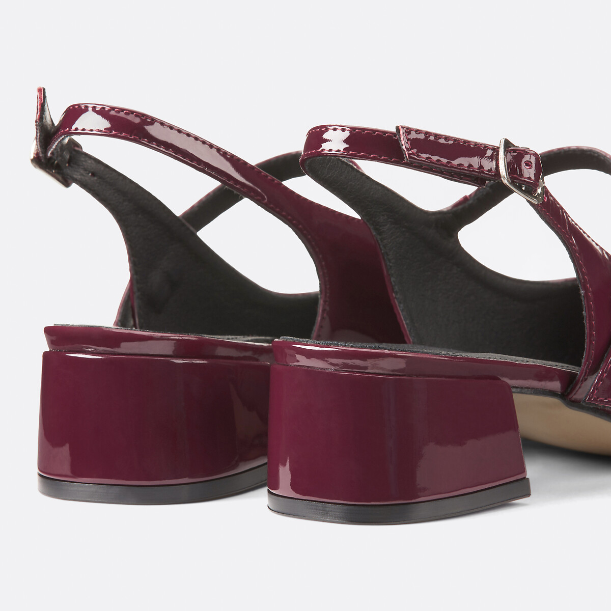 COLEÇÕES LA REDOUTE<br>Sapatilhas de ballet laqueadas com um pequeno salto