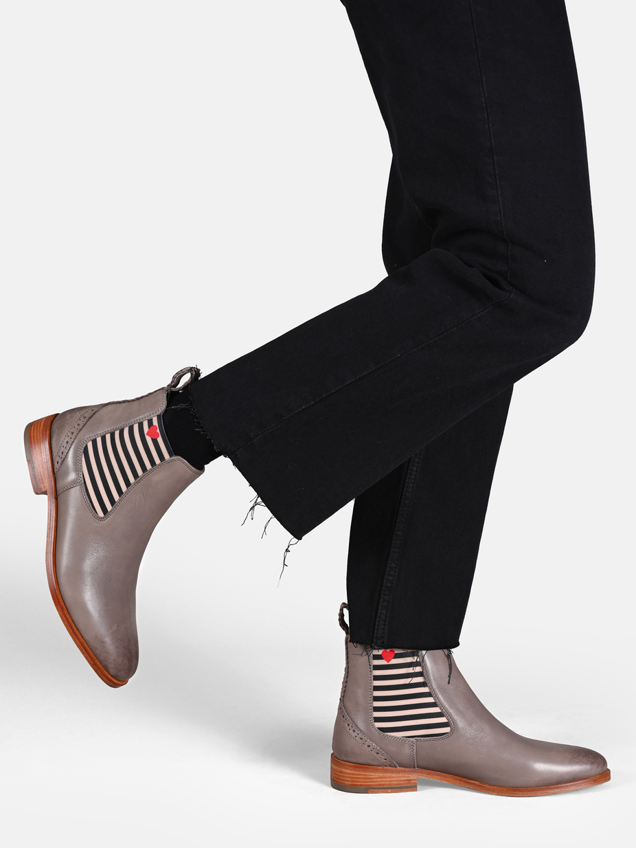 CHELSEA BOOT SUVI MIT STREIFEN UND HERZC