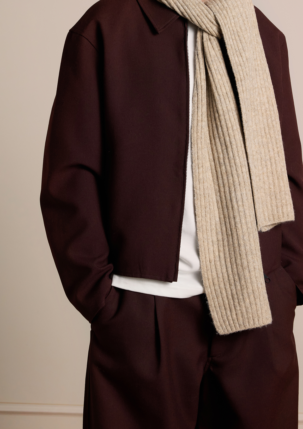 Beige sjaal met ribbel details