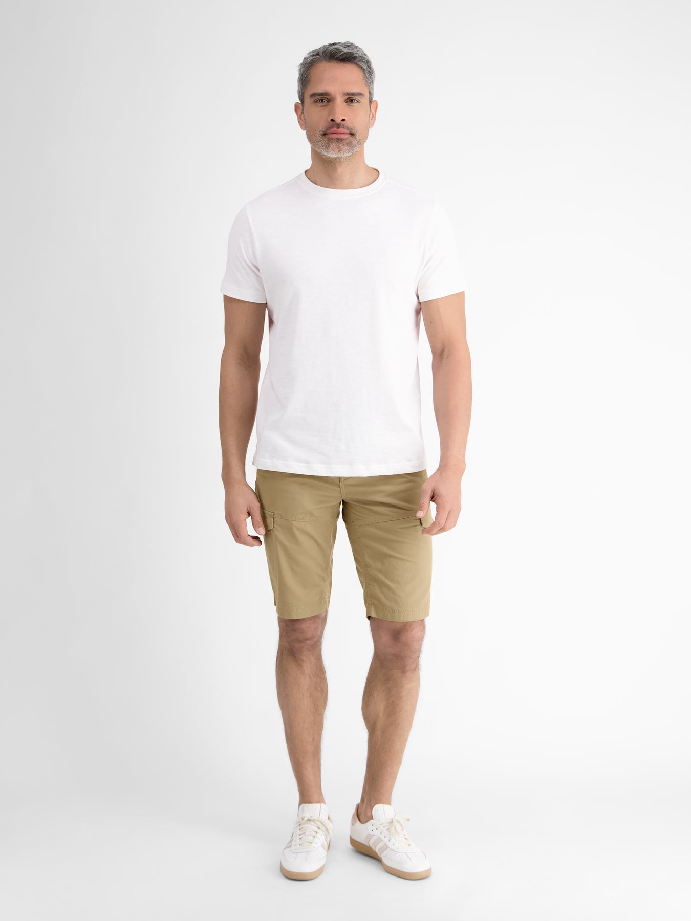 Lässige Herren Cargo-Bermuda, sommerlich leicht
