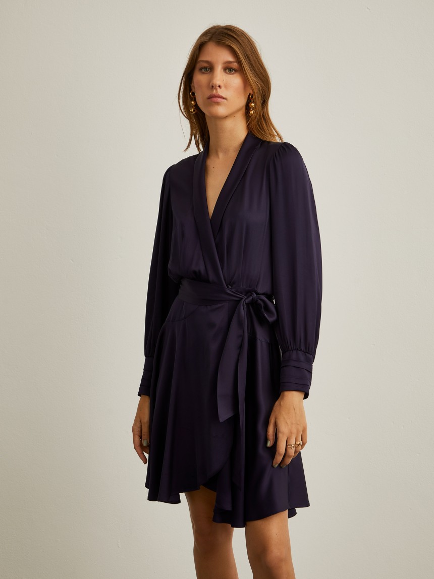 Vestido curto de trespasse