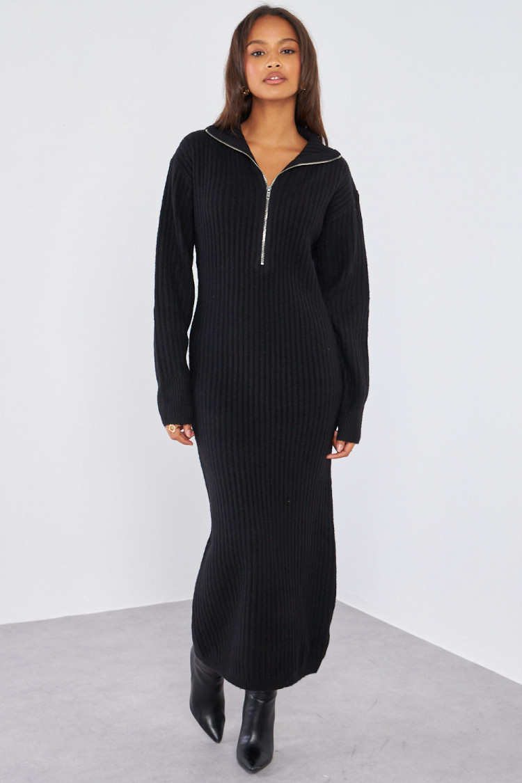 Robe pull noire à col montant zippé