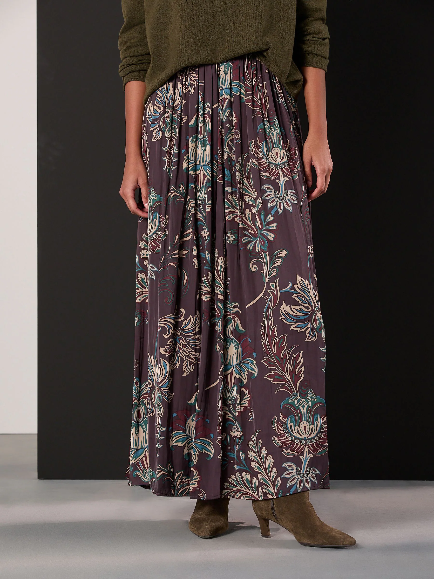 Bruine bloemenprint - Satin Pleated Maxi Skirt