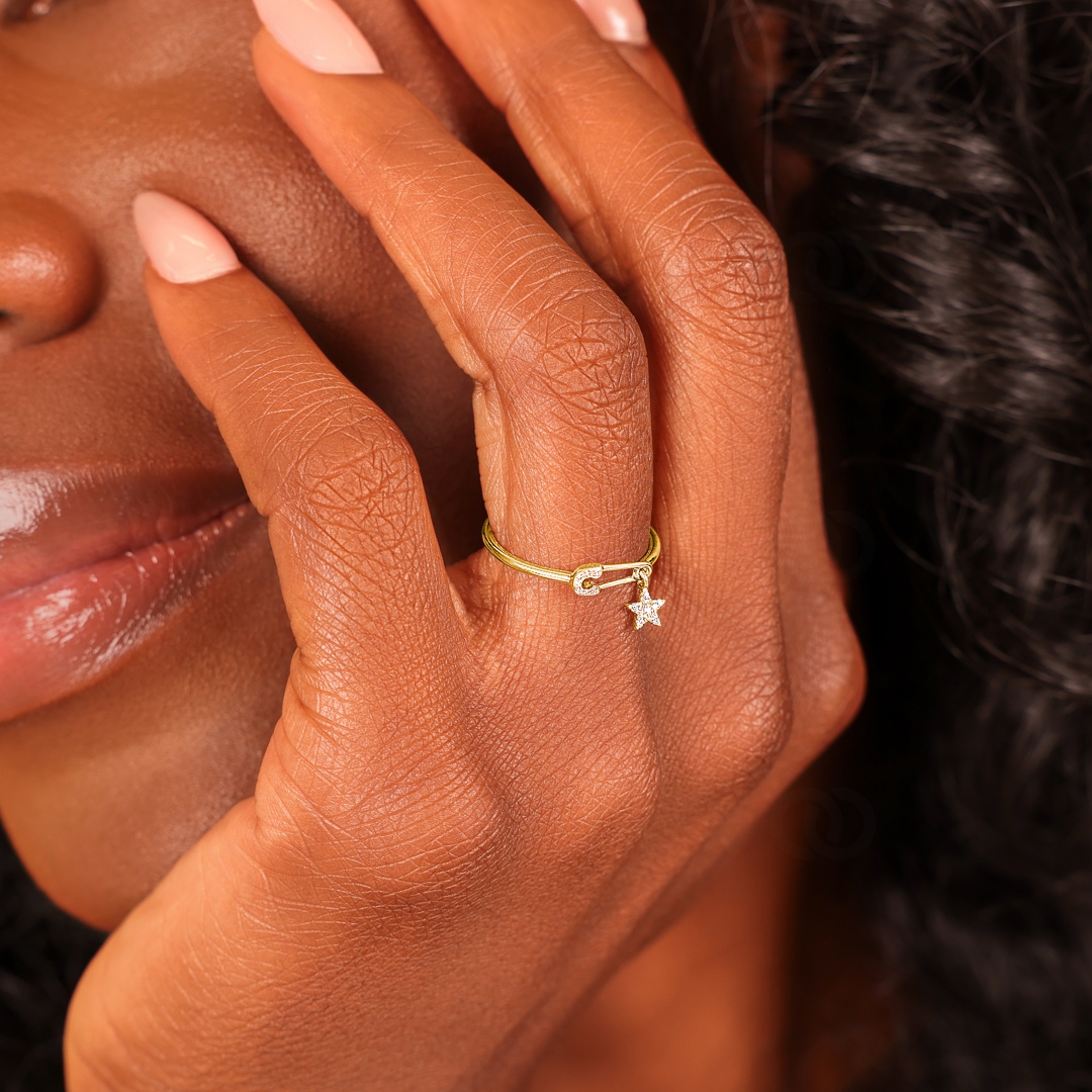 Ring 750/18 K Gelbgold Saftey Pin mit Diamanten 0.04 ct H/si