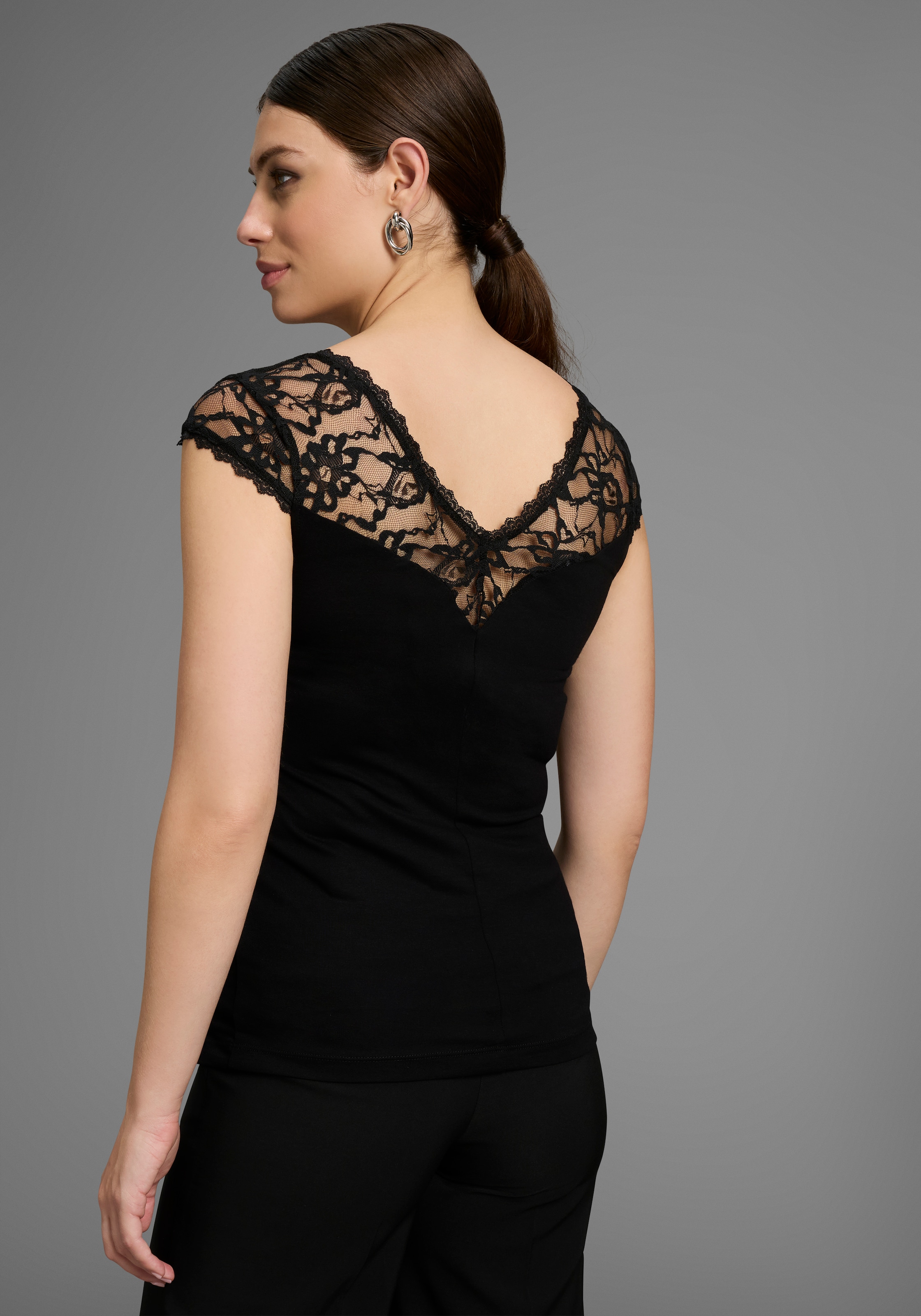 Melrose Spitzenshirt , taillierter Schnitt,  elastisches Material,  mit Spitzenband