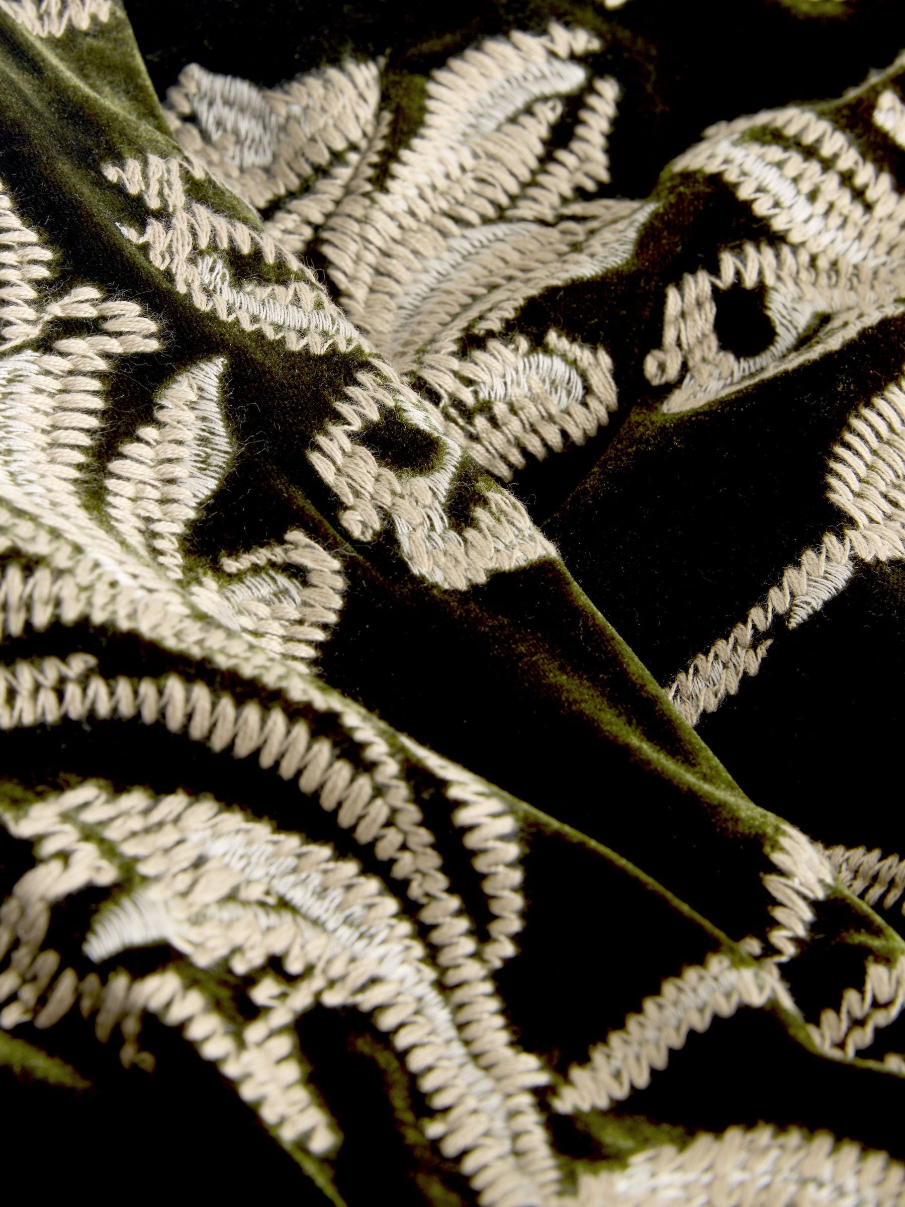Groen - Embroidered Velvet Jacket