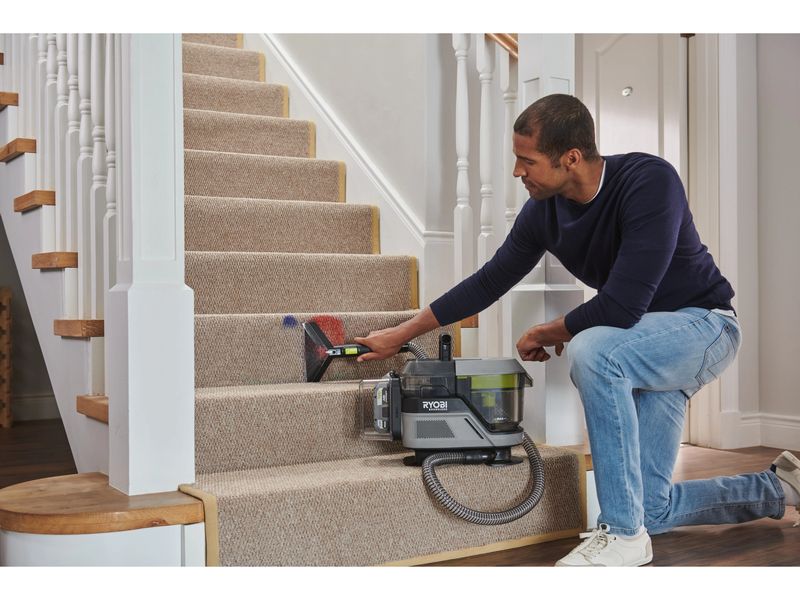 RYOBI Akku-Textielreiniger Pro RDC18BL-0 ohne Akku und Lade Kabelloses, hygienisches und flexibles Reinigen von grossen textilen Oberflächen