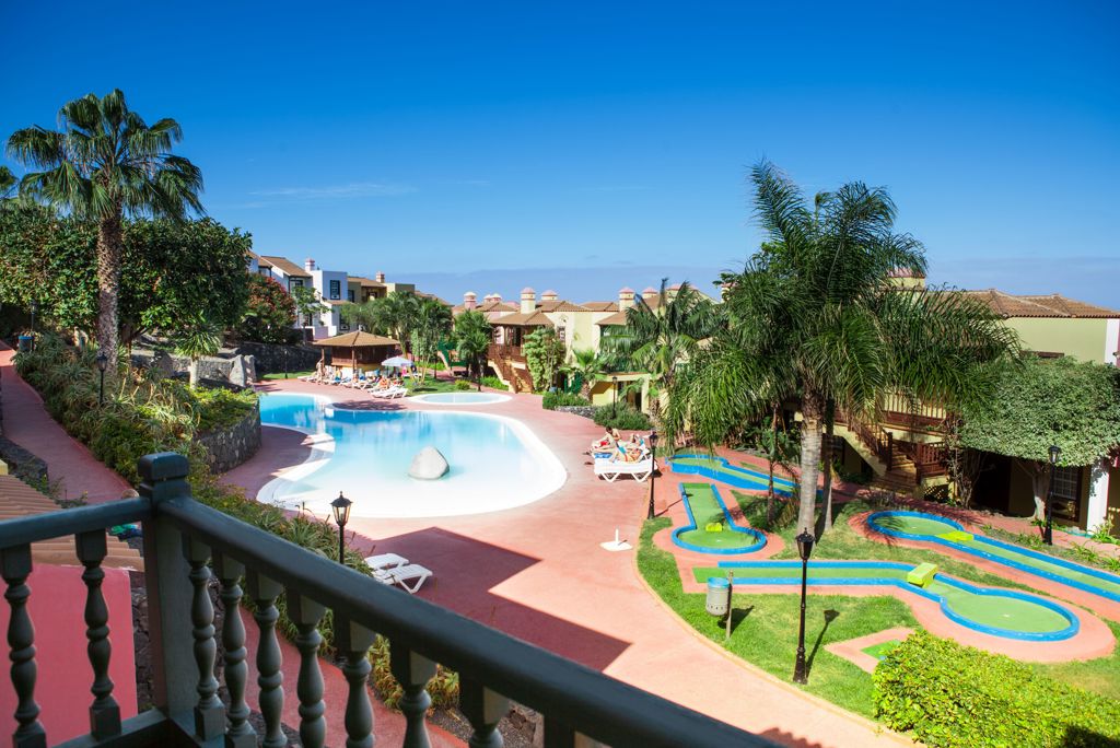 Oasis San Antonio Logies - Aparthotel