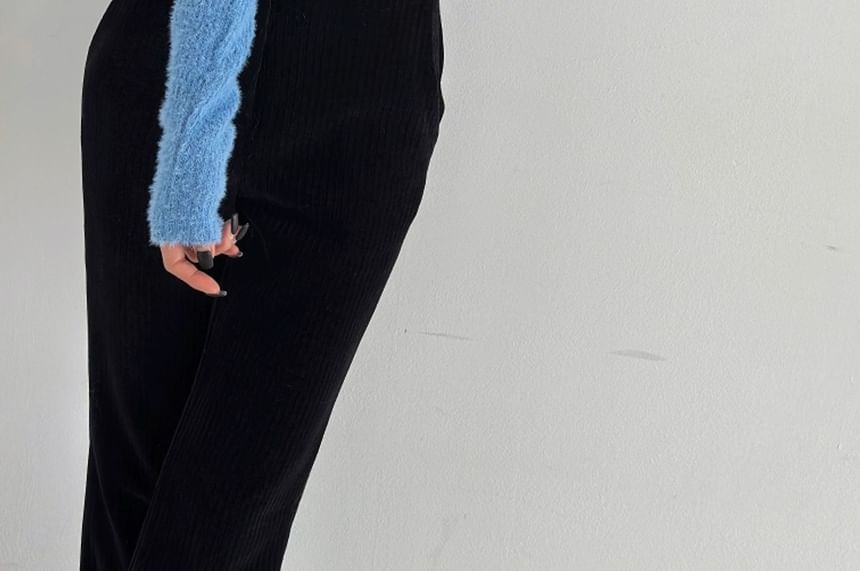 SeoulPop - Slim-fit gebreide top met rechte hals