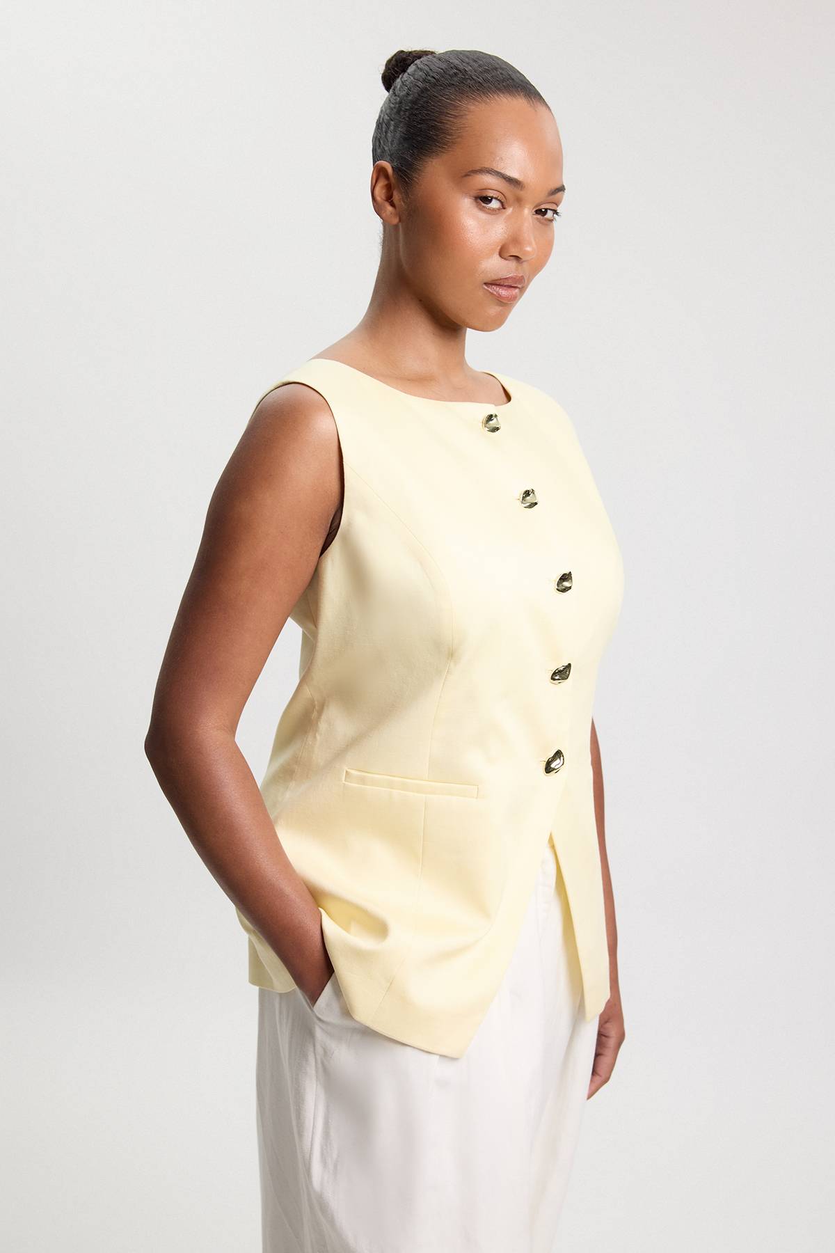 KarenMillen Gilet Grande Taille Ajusté En Lin Avec Boutons Décoratifs