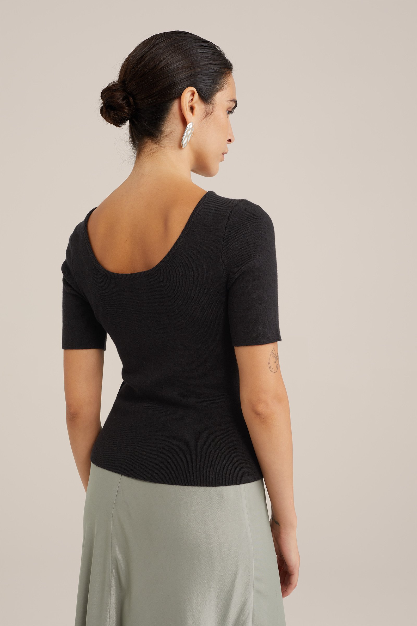 top WE Studio Zwart