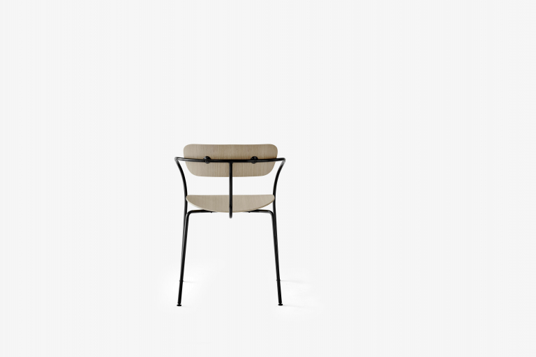 &tradition Pavilion AV2 stoel zwart gelakt eiken