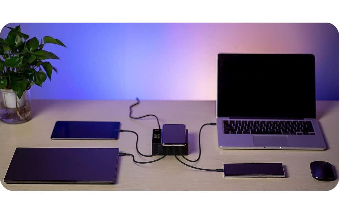 Ladegerät Power 200 H USB-C PD3.0 100W<br>Netzteil / Ladegerät mit 3x USB-C, 1x USB-A und Wireless Ladefläche