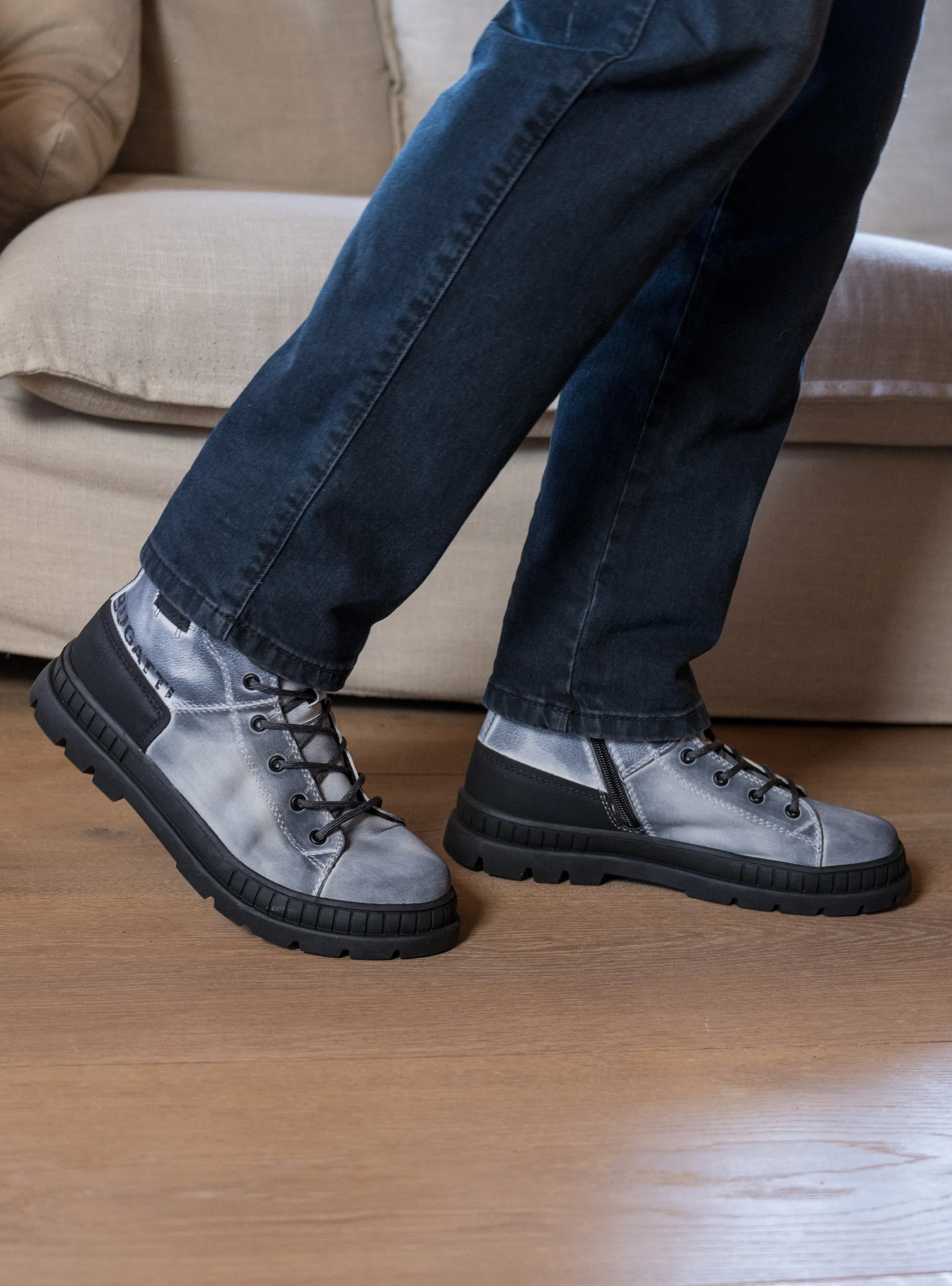 Stiefel hellgrau