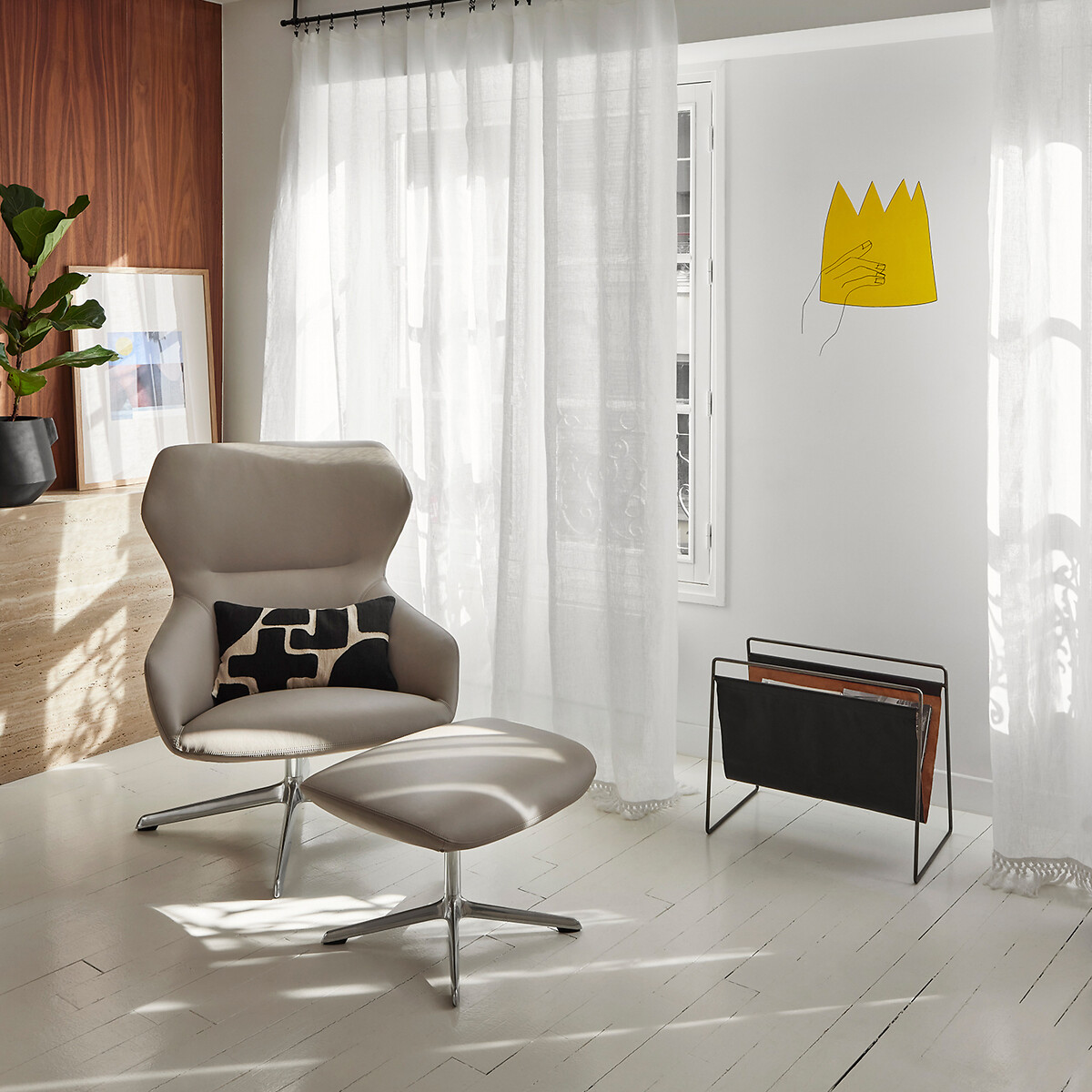 AM.PM<br>Poltrona giratória relaxante em couro de flor integral, Archie
