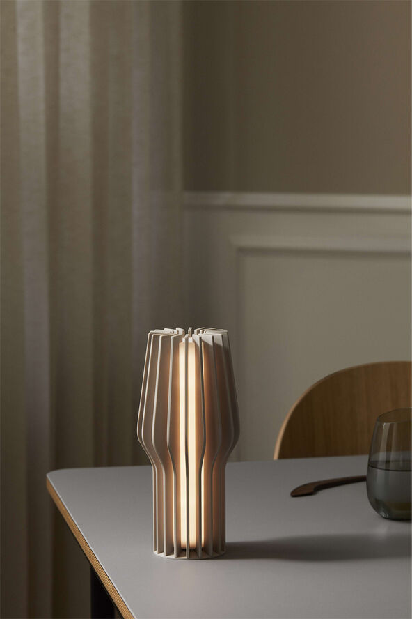 Eva Solo Radiant LED Portable Table Lamp Pearl beige