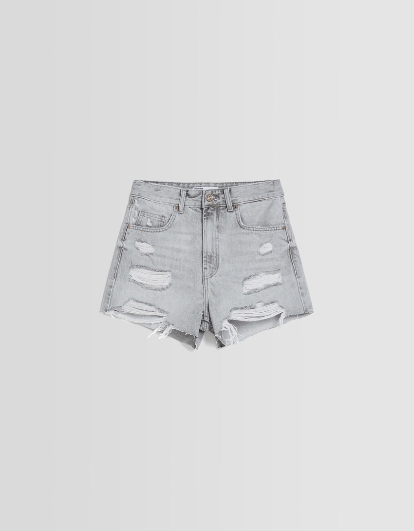 Calções jeans rasgados com bolsos