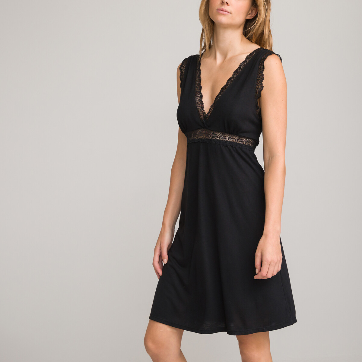 ANNE WEYBURN<br>Camisola sem mangas com detalhes em renda