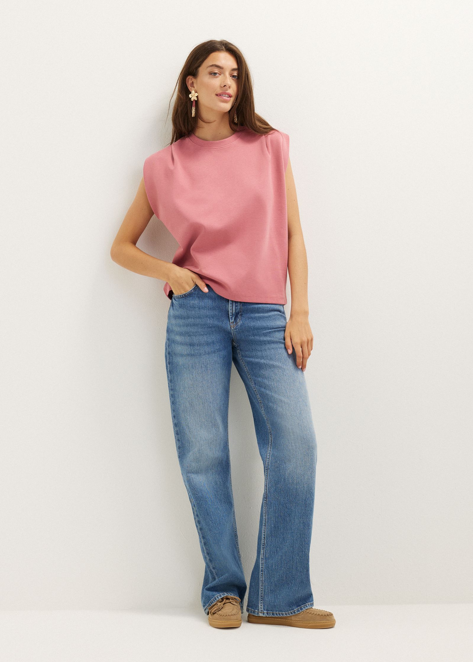 T-shirt met schouderdetails