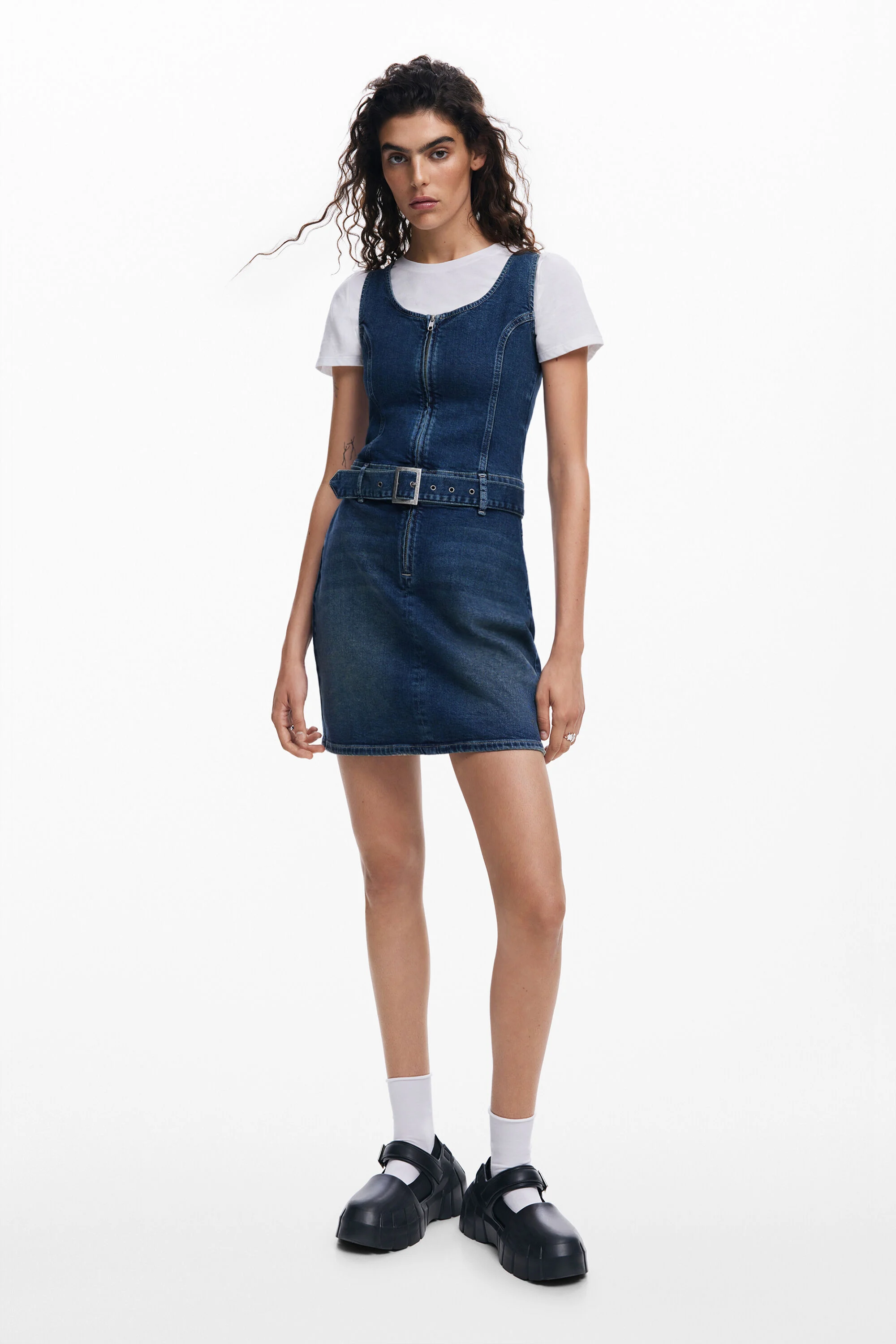 Vestido jeans com cinto