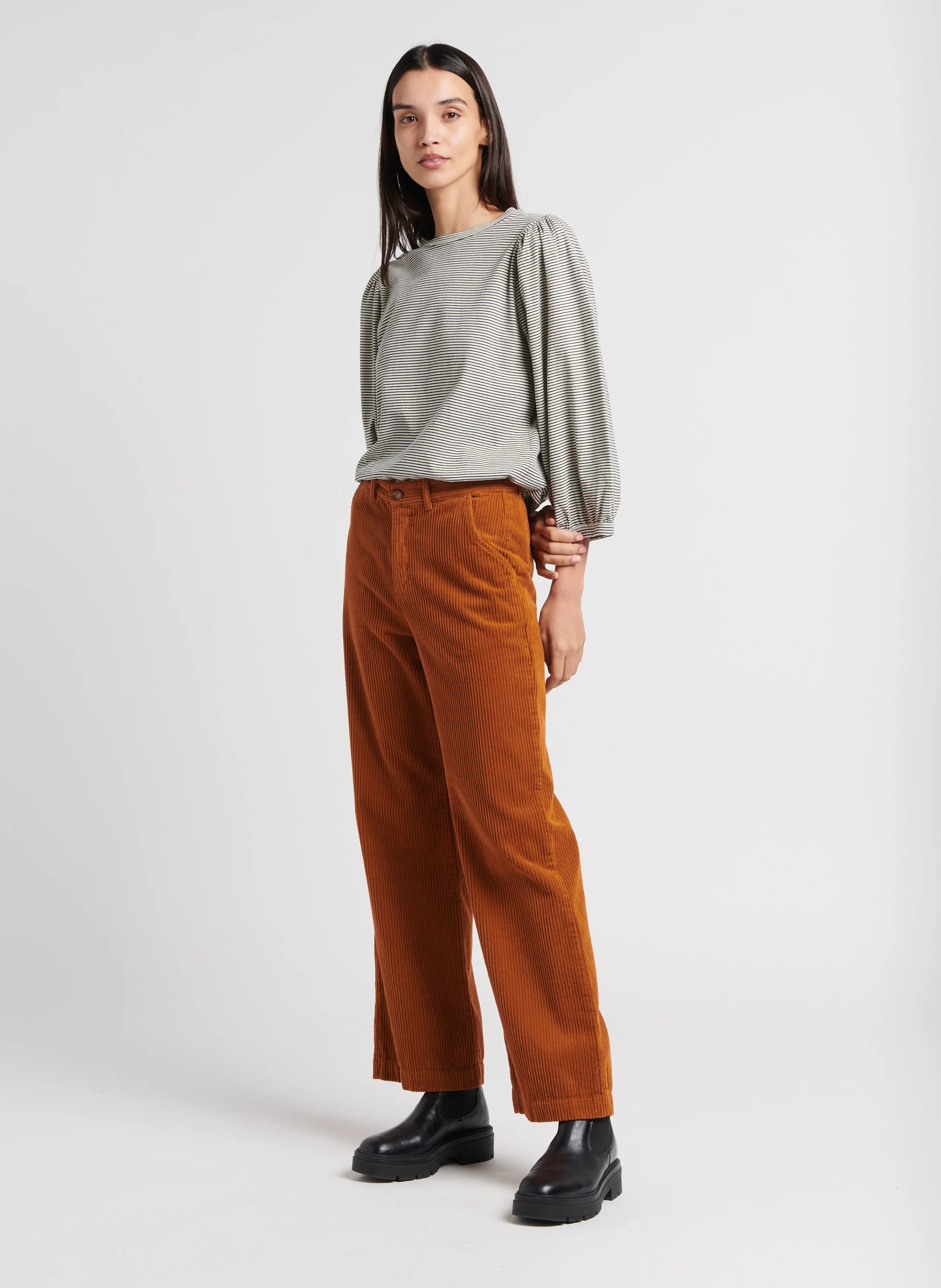 ANELLE - Pantalon en velours côtelé | Marron