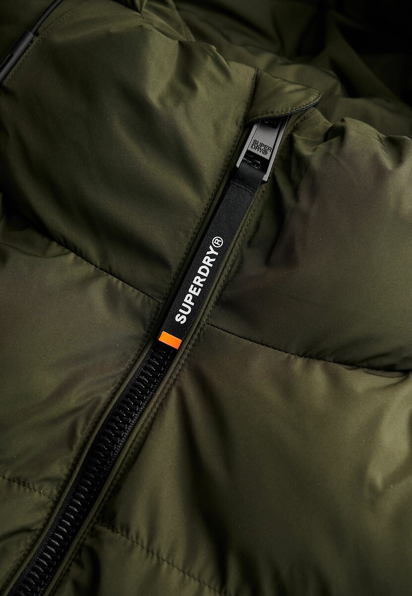 Jaqueta de plumas SUPERDRY com capuz esportivo