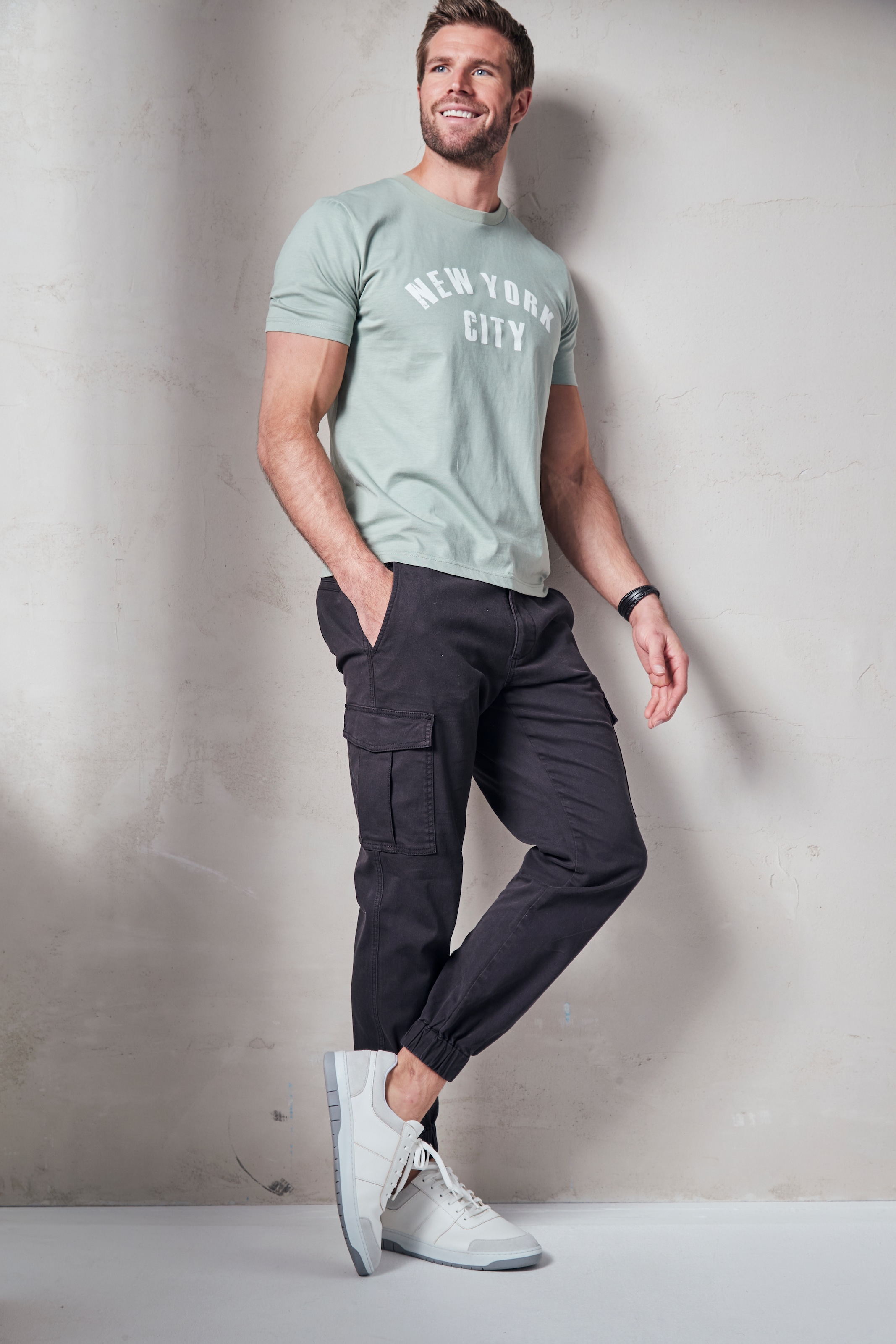 AUTHENTIC LE JOGGER Cargohose  mit normaler Bundhöhe aus elastischer Baumwoll-Qualität