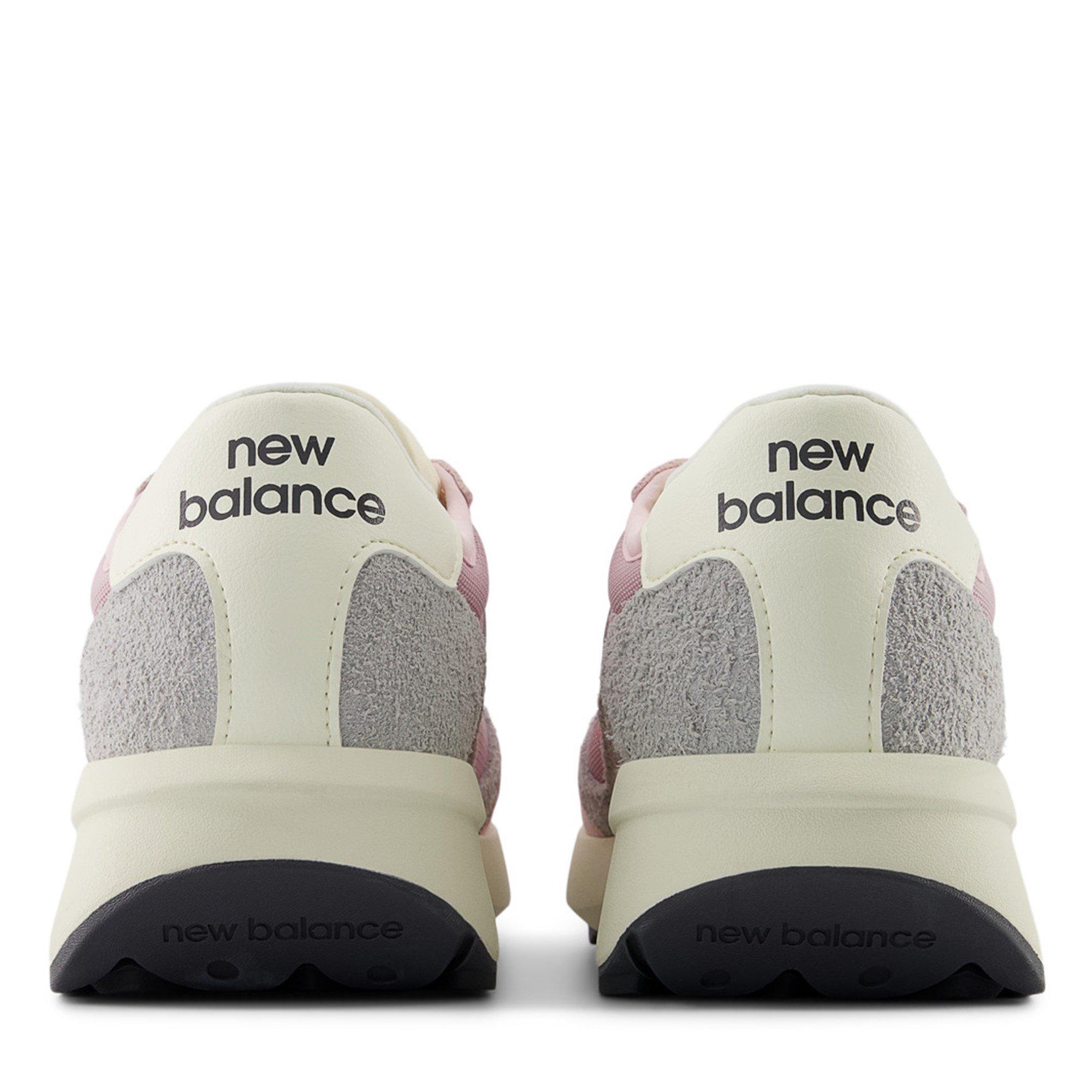 New Balance 370