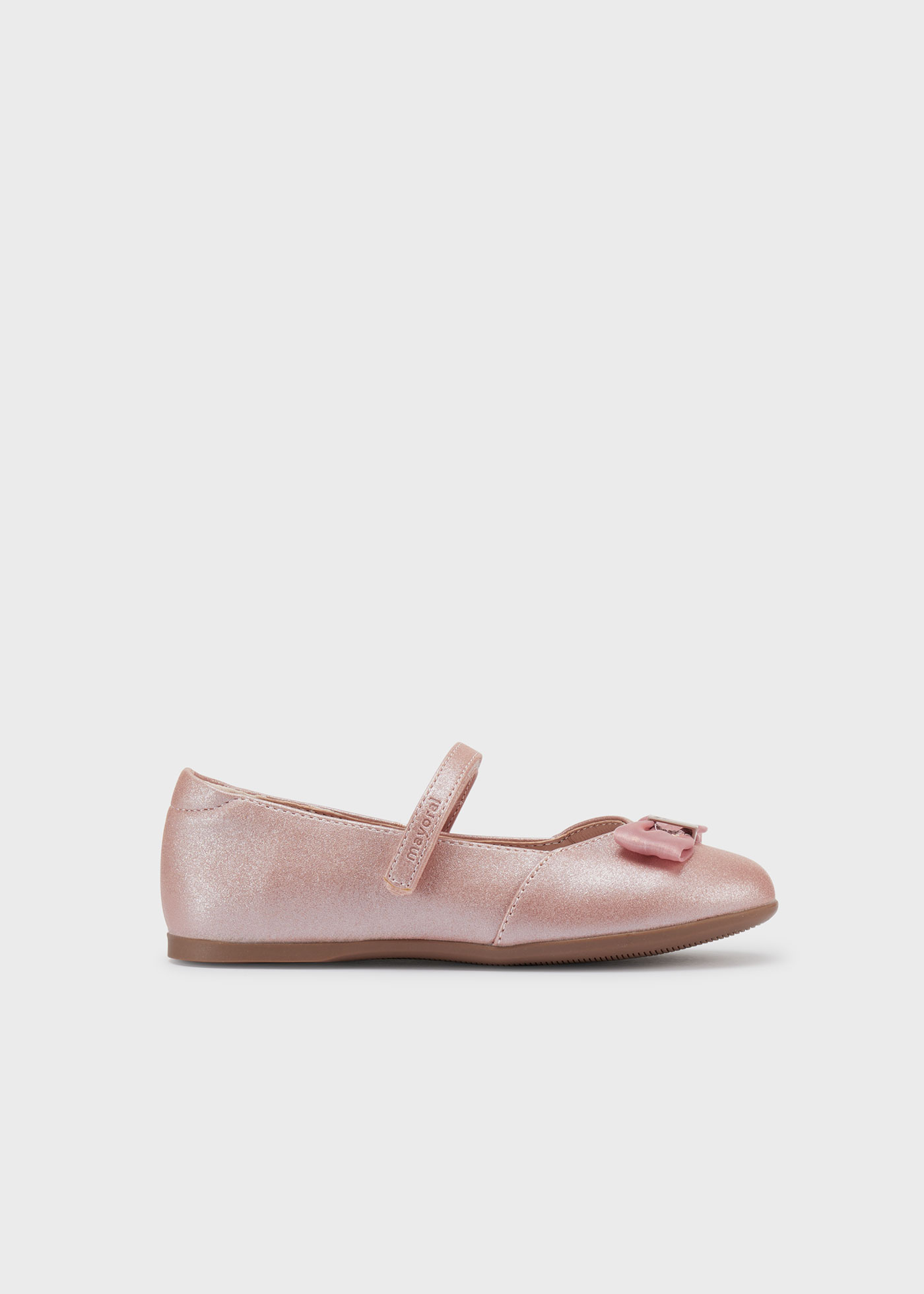 Sapato estilo Mary Jane com palmilha com laço, em couro sustentável, para meninas.