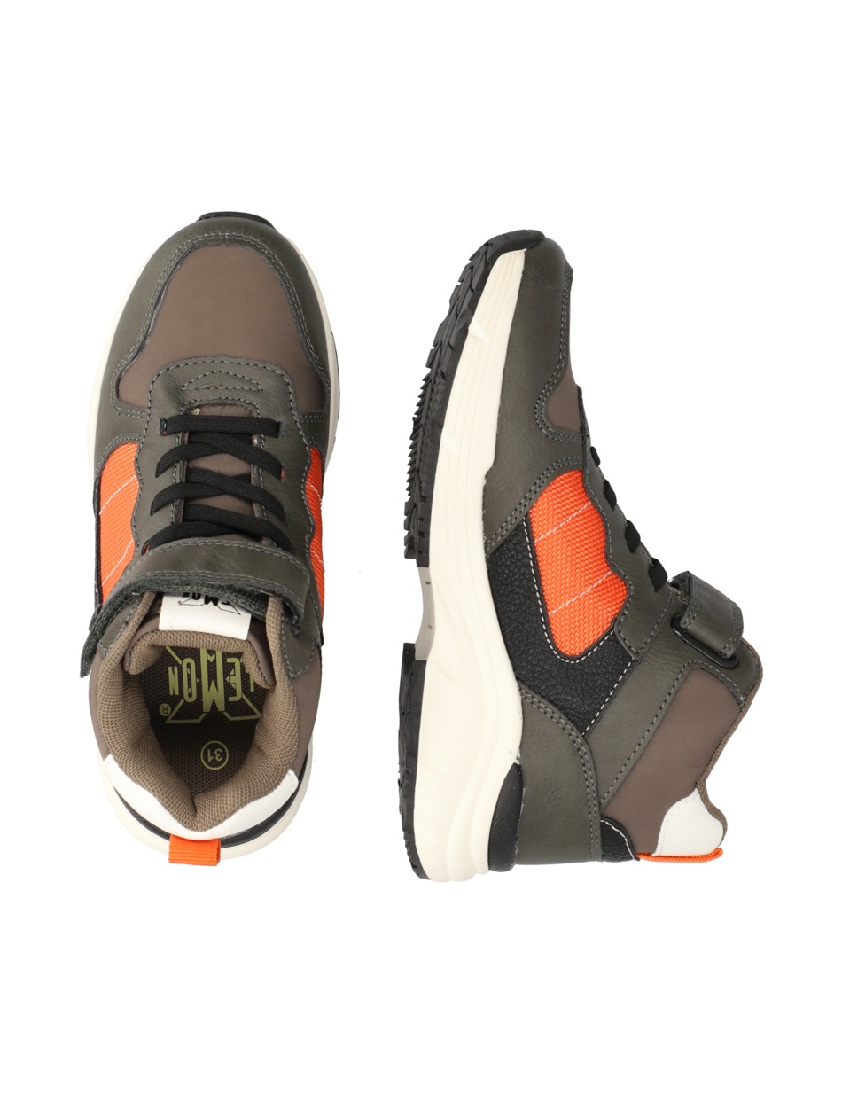 Sneaker Mid Cut