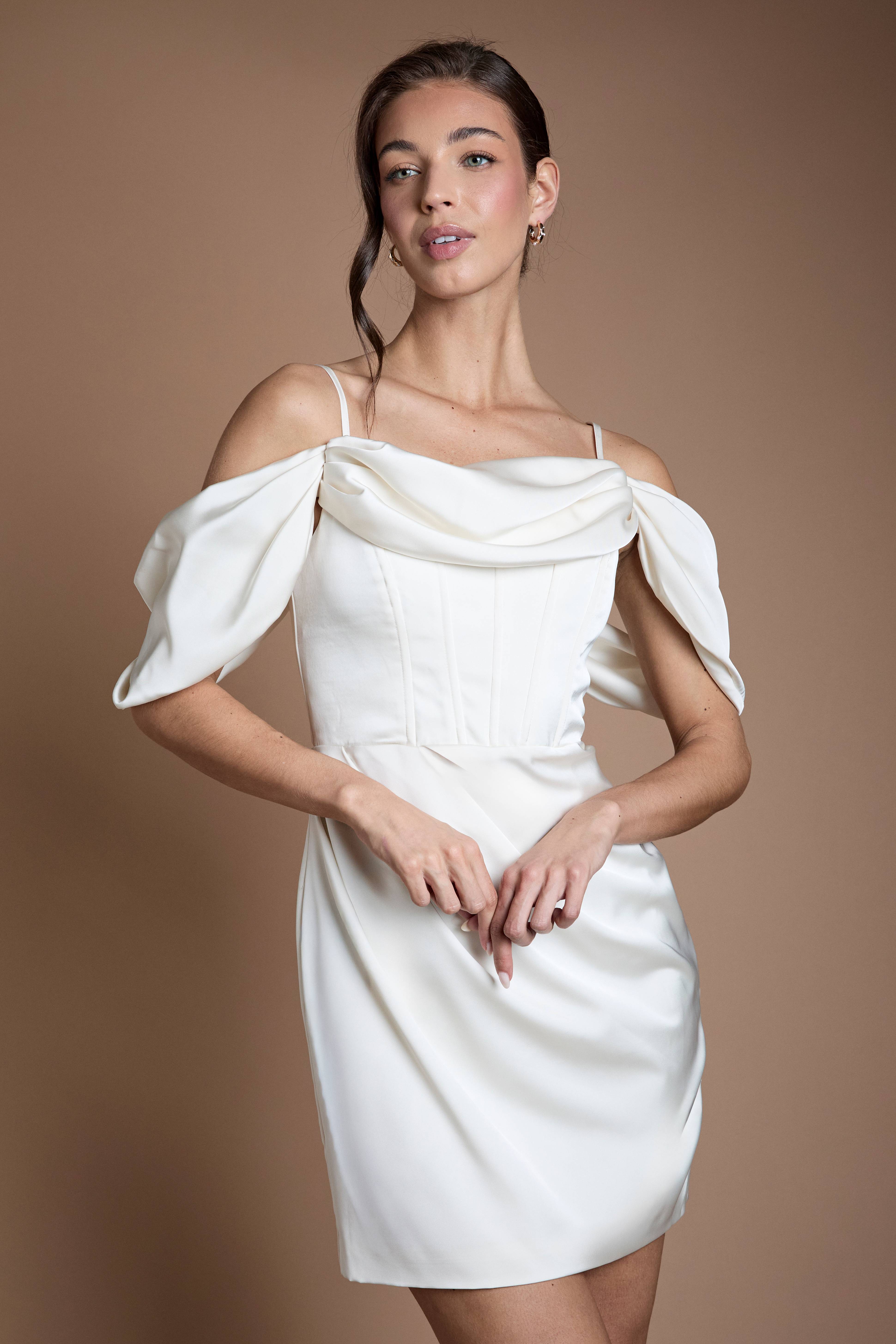 Coast Robe De Mariée Courte En Satin À Corset