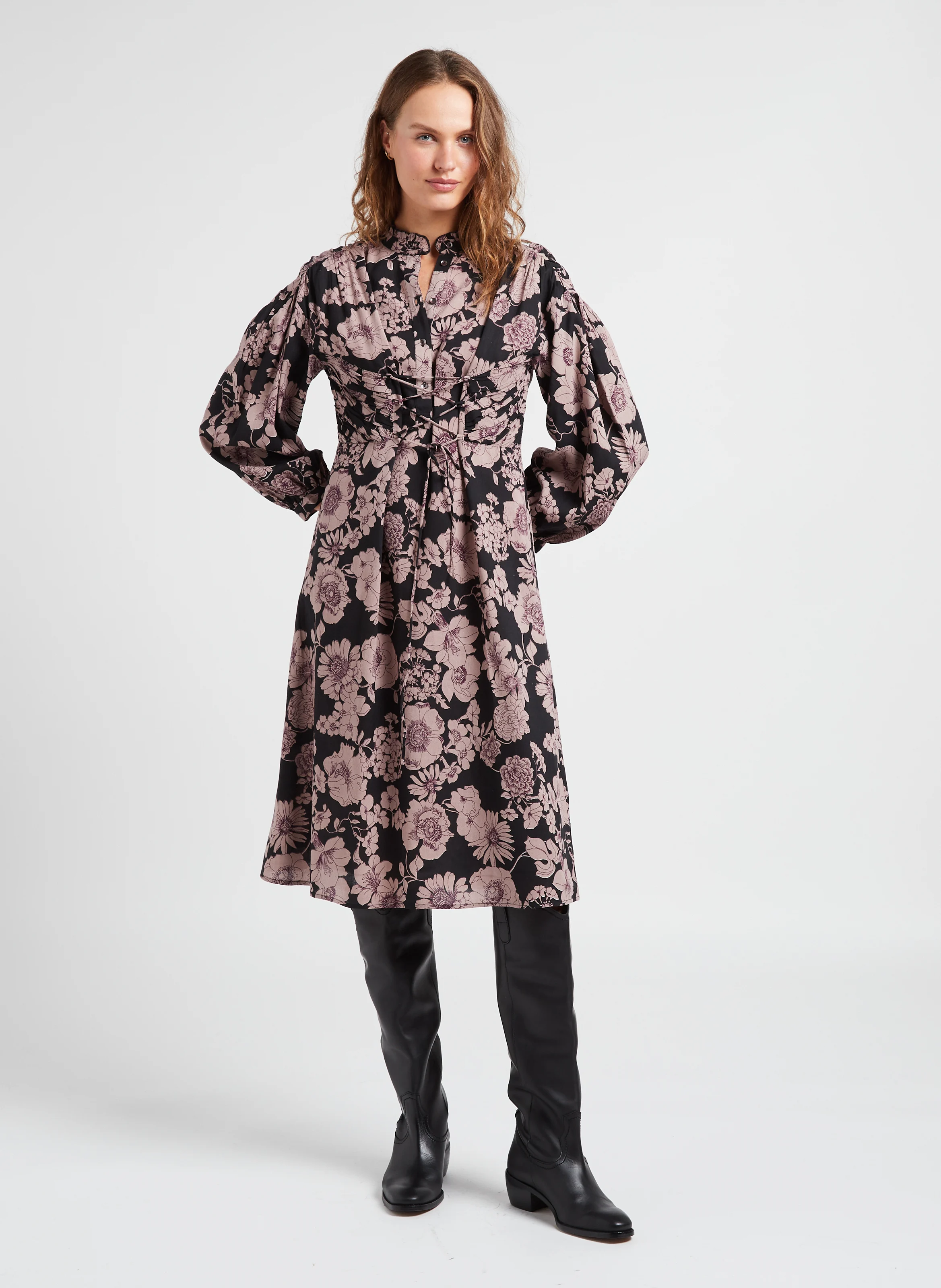 LEONIE - Robe mi-longue col rond à imprimé floral | Noir
