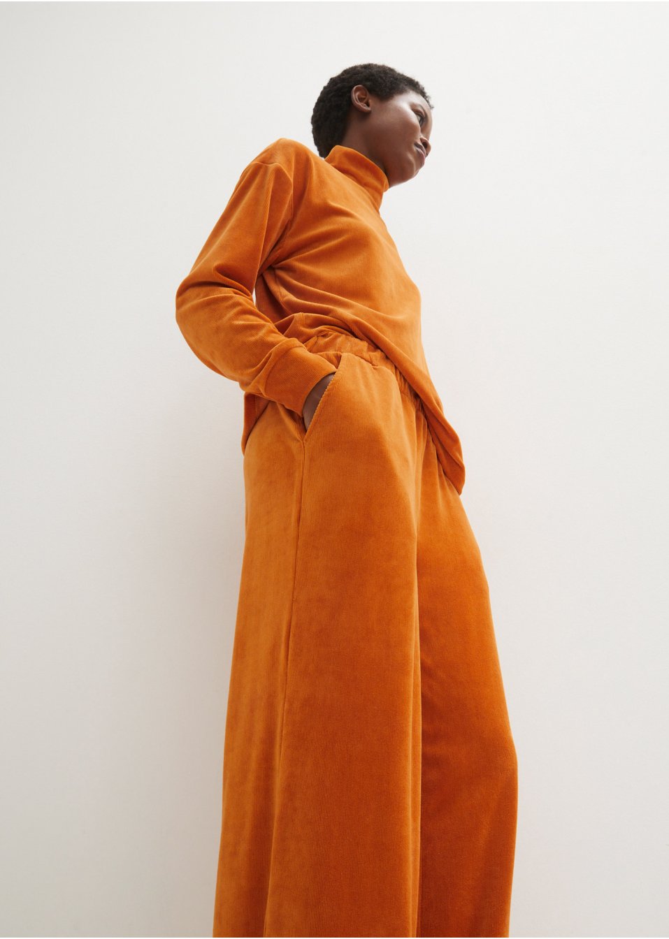 Pantalon taille haute en jersey velours côtelé