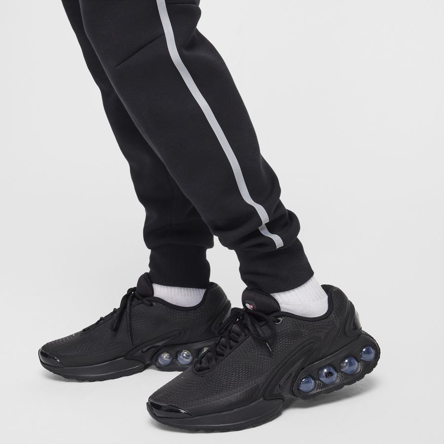 Nike Tech