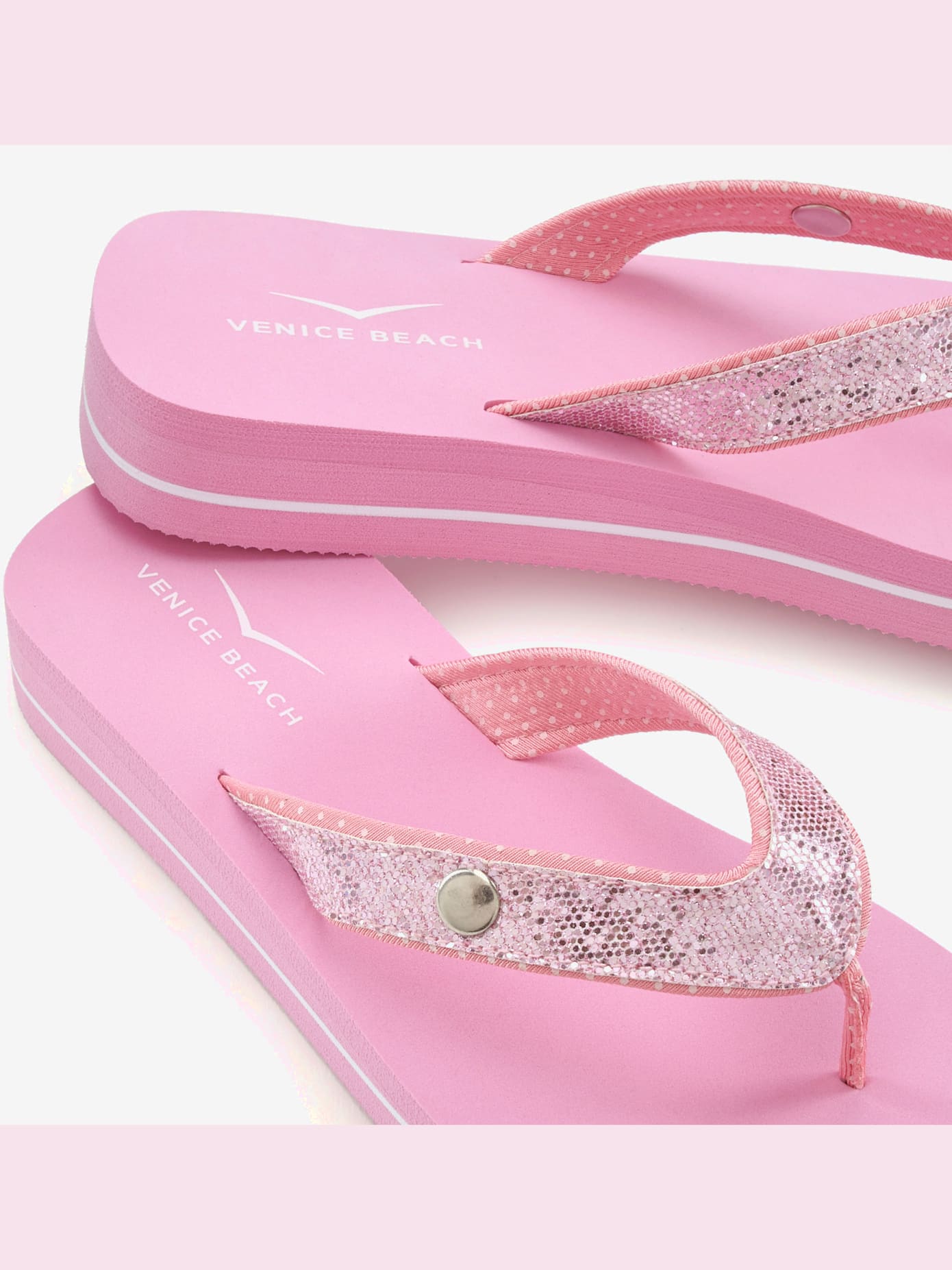 Tongs sandales flip-flop en matière imperméable