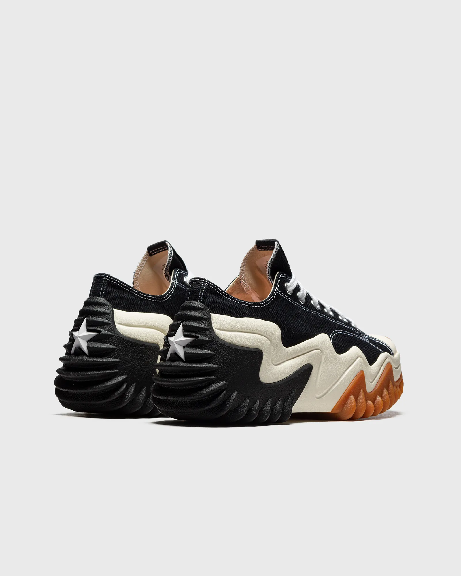 Converse WMNS Run Star Motion