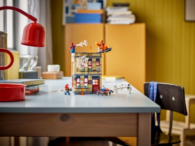 LEGO Het appartement van Peter Parker (76317)