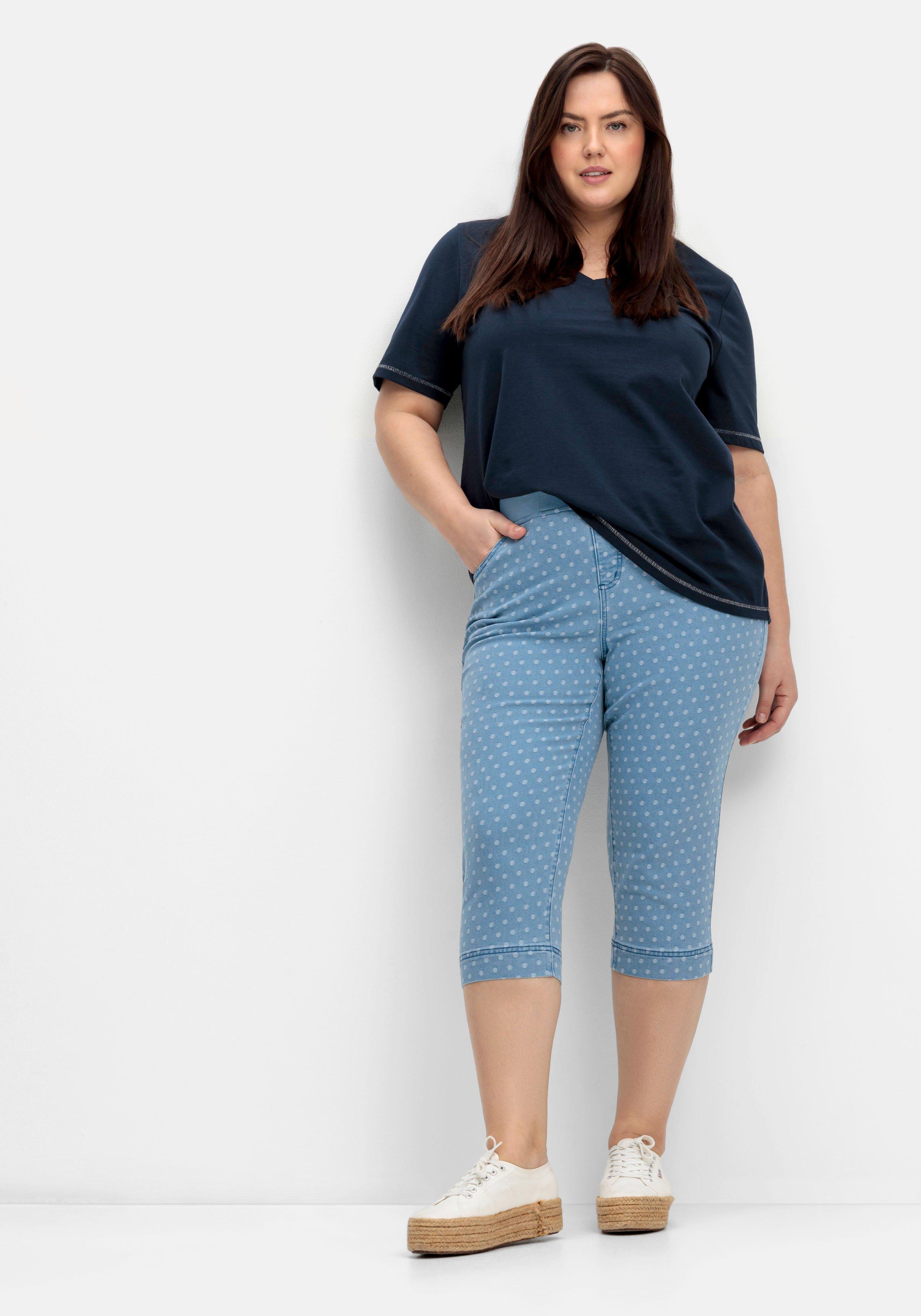 Gepunktete Caprijeans mit Gummibund