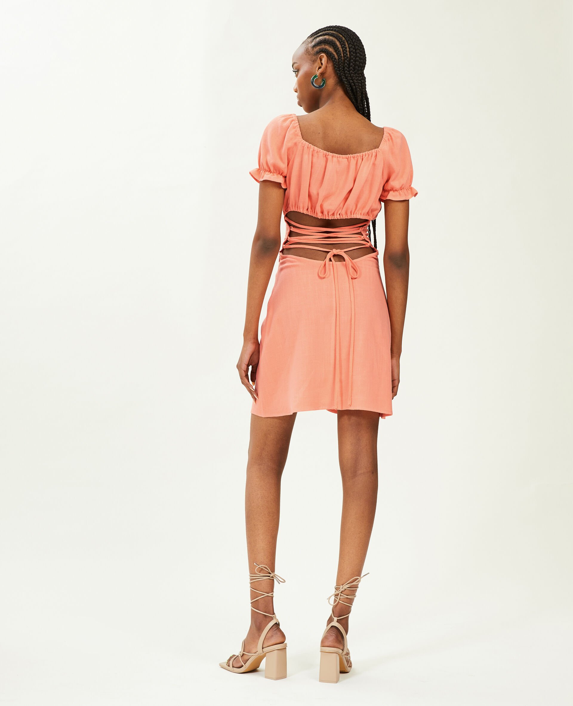 Robe courte dos-nu avec laçage - Rose
