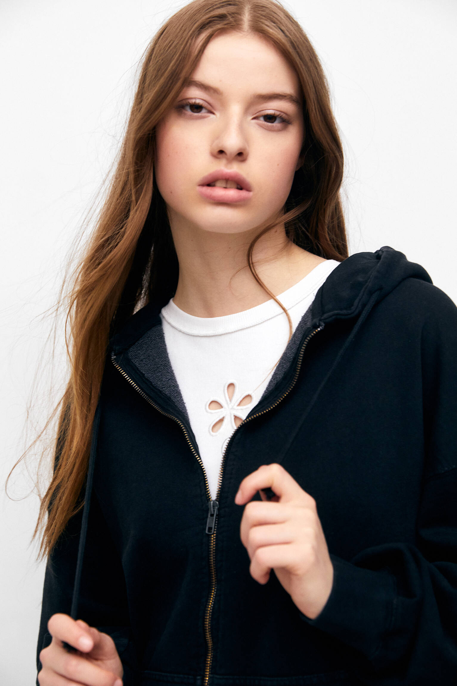 MOLETOM OVERSIZED COM ZÍPER - PRETO - ENTREGA RETARDA