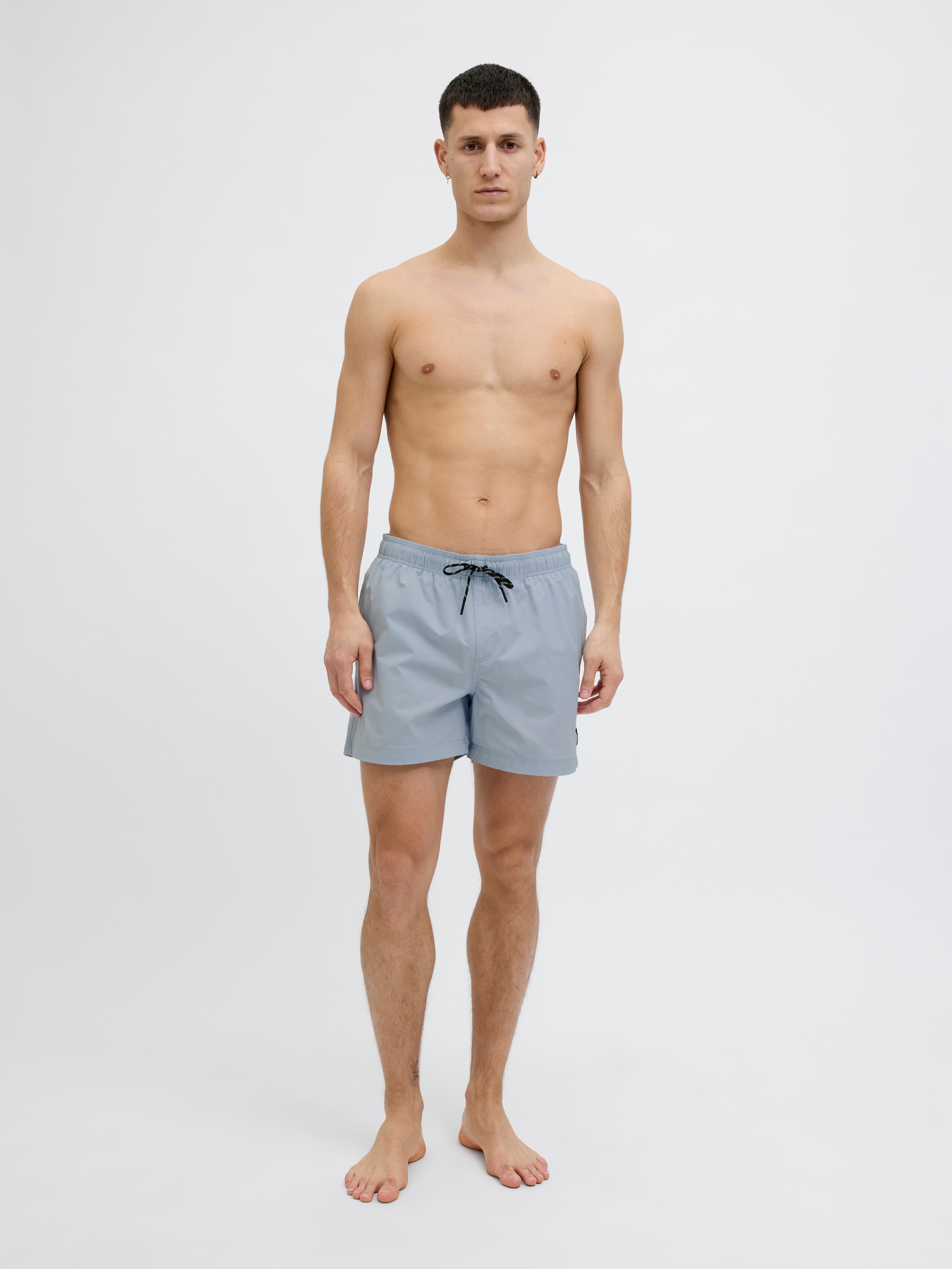 Jack & Jones Badeshorts »JPSTMAUI  Badeshort mit elastischem Bund und normalem Schnitt«, unifarben, modisch, slim fit, Polyester