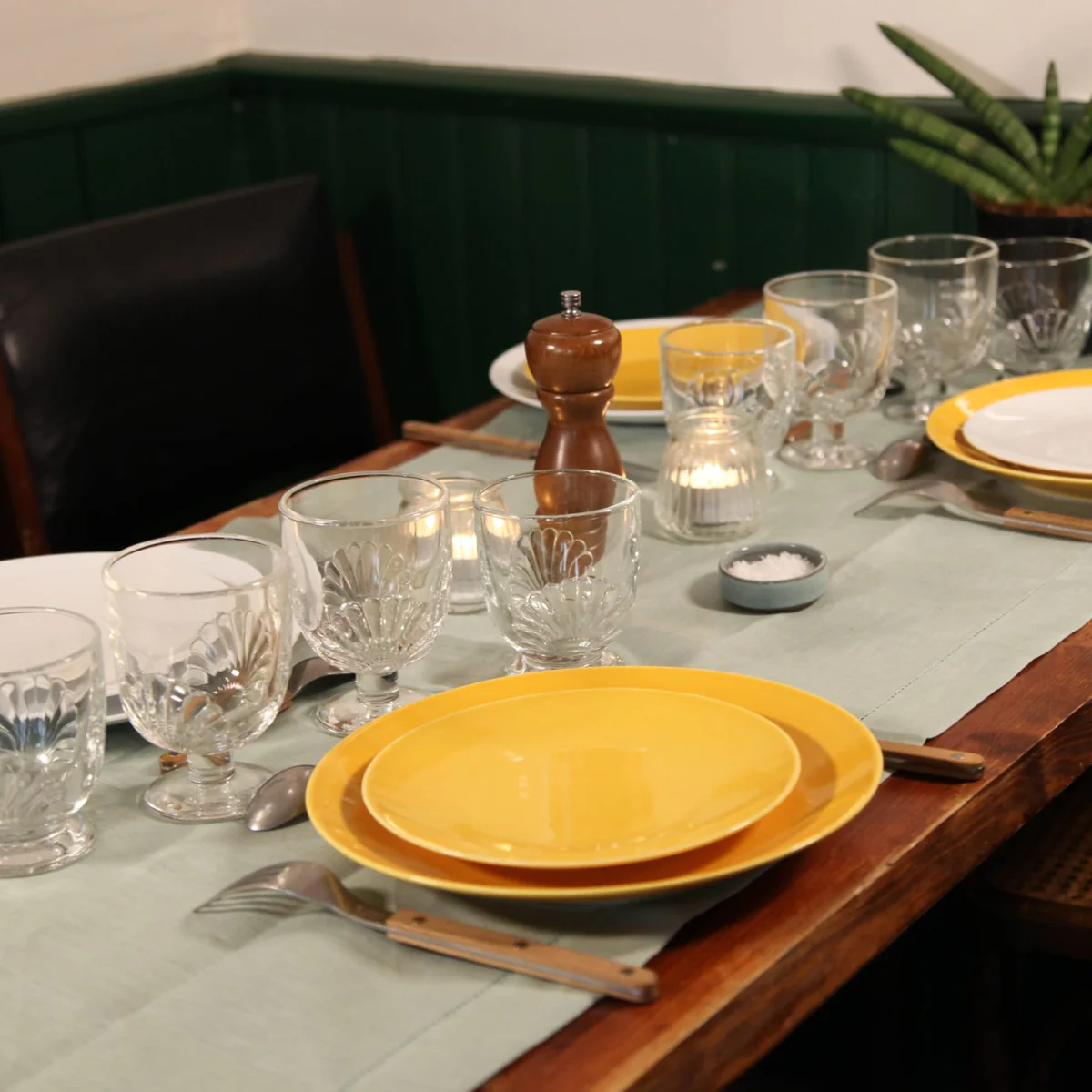 Assiette plate ronde 25cm jaune OGRE La Fabrique