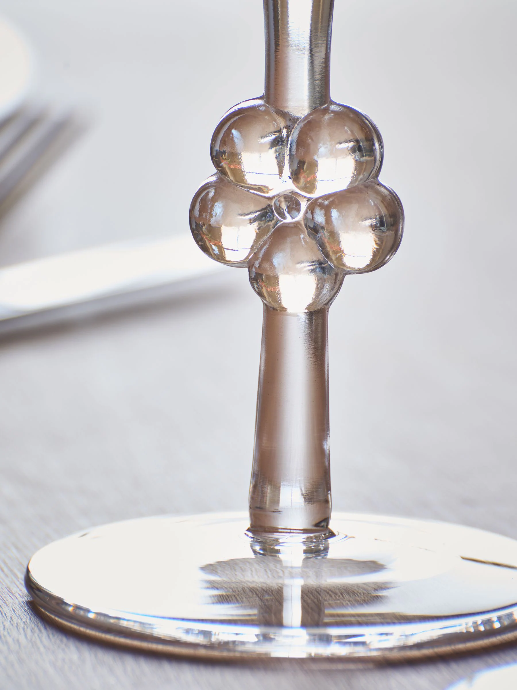 Set of 2 Daisy Stem Wine Glasses