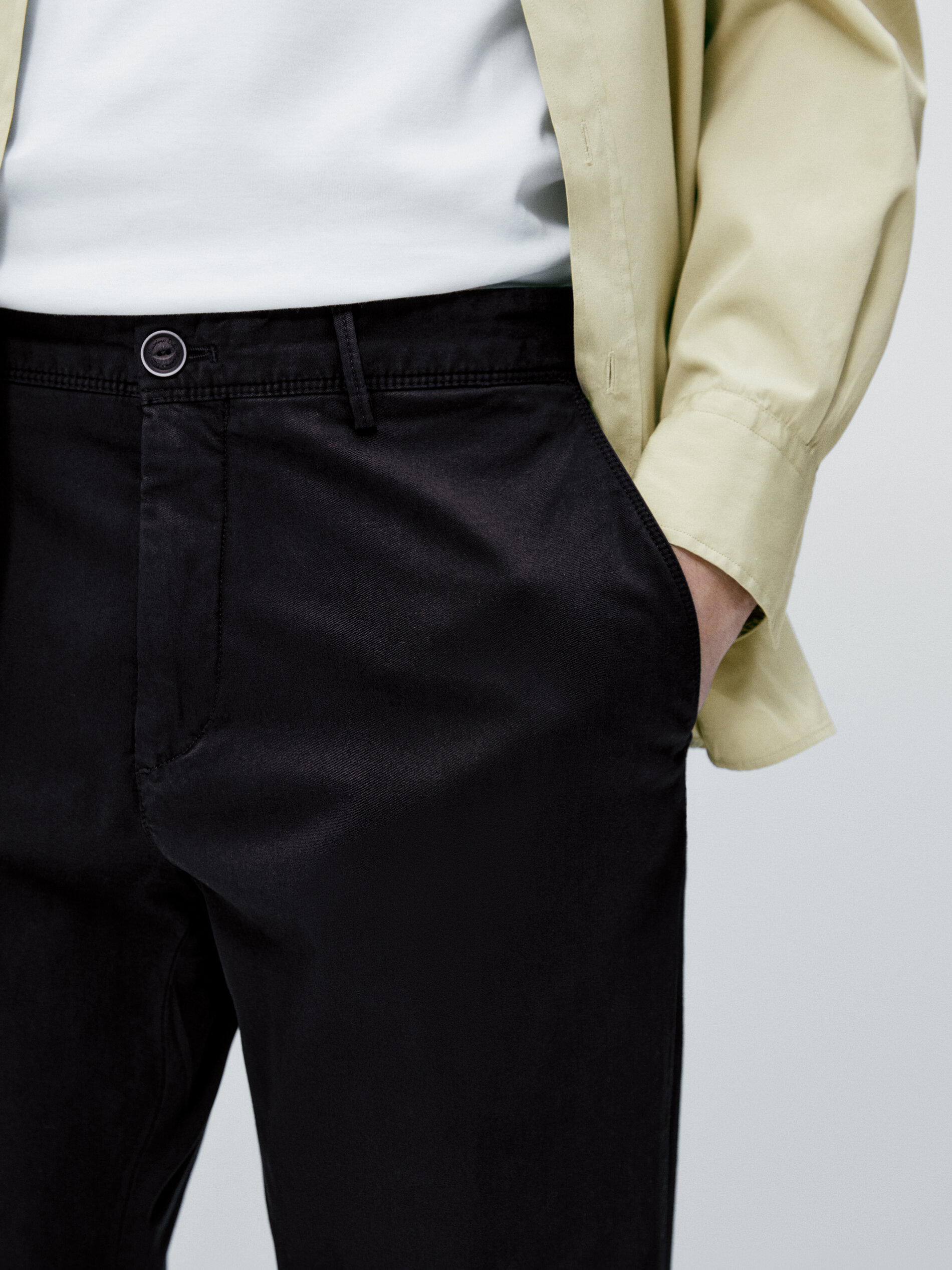 Calça chino de corte regular em mistura de algodão - AZUL MARINHO