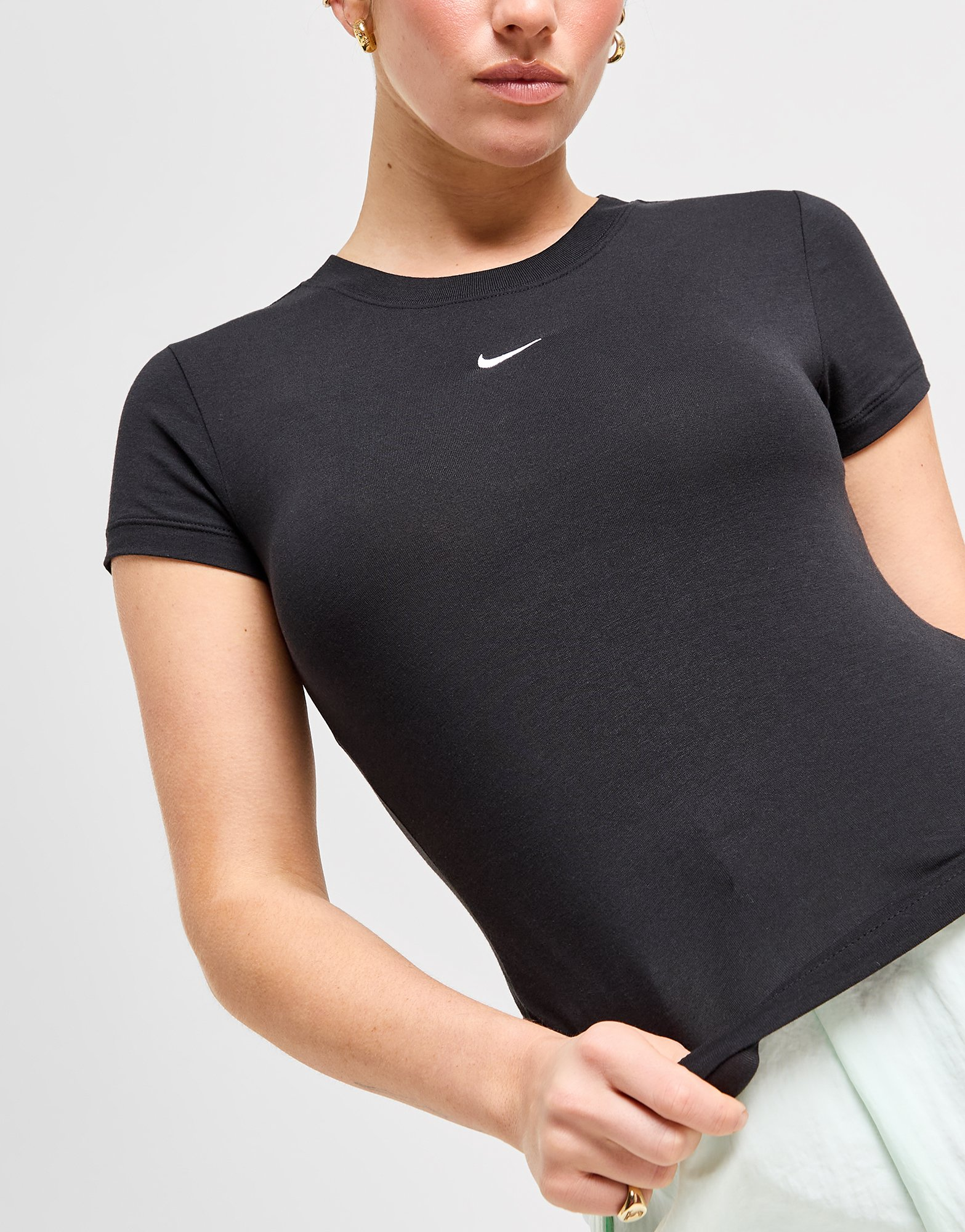 Nike T-shirt Essential Sportswear Chill Knit Femme
