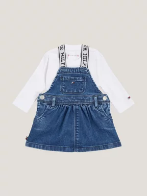 Conjunto de jardineira jeans relaxada