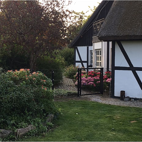 HORTUS panelhegn med dekorations 