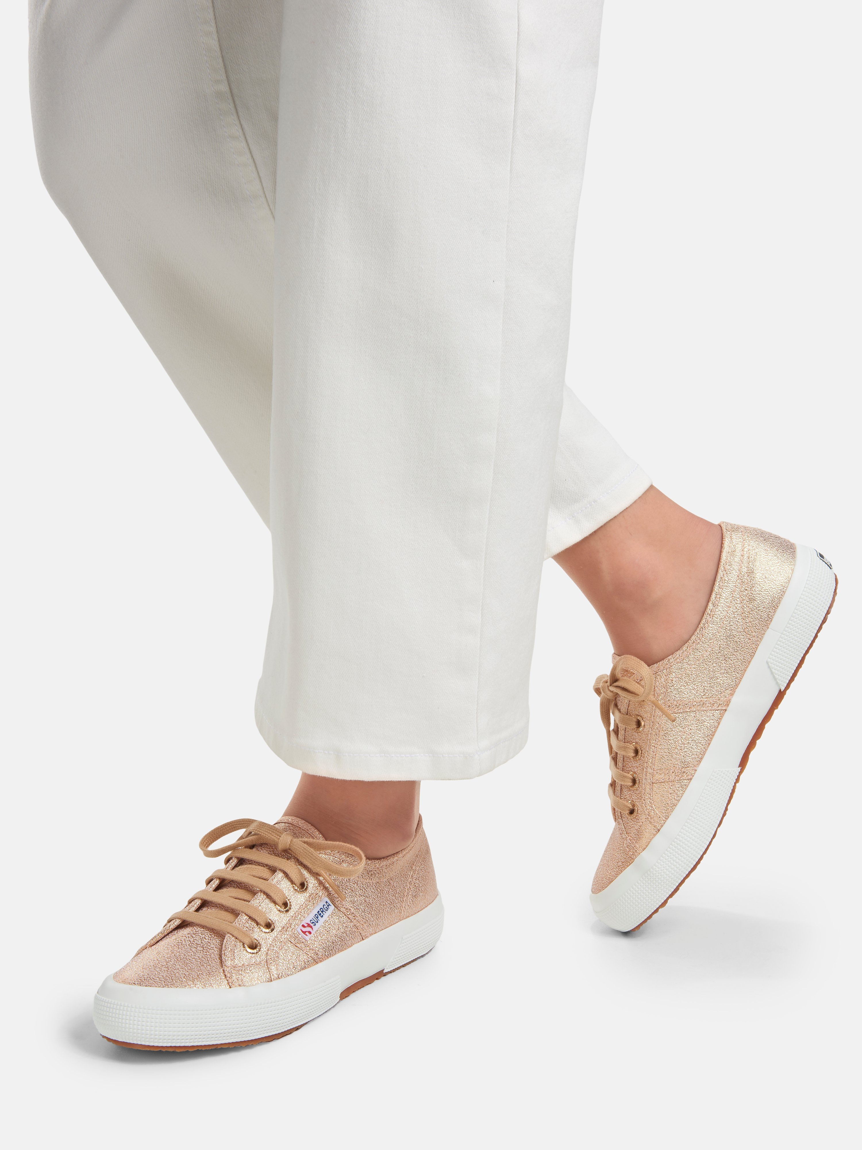 Sneaker