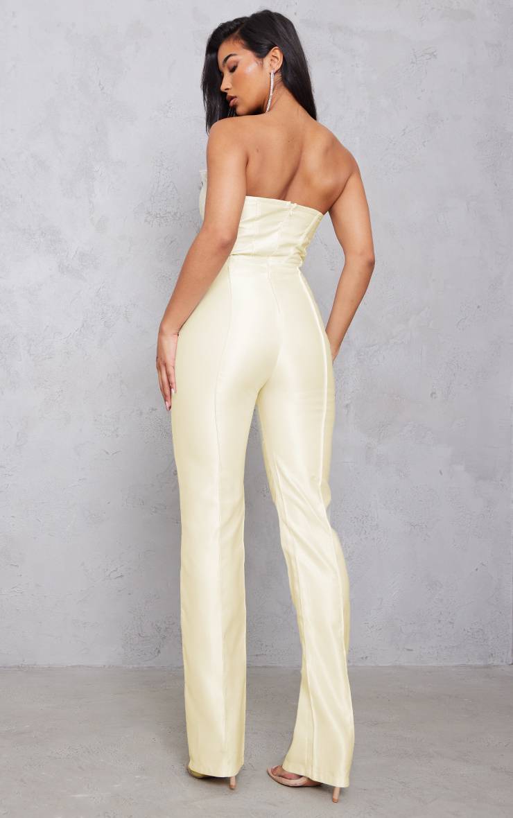 Crème Combinaison Bandeau Corset En Satin Avec Détail Coupe Organza